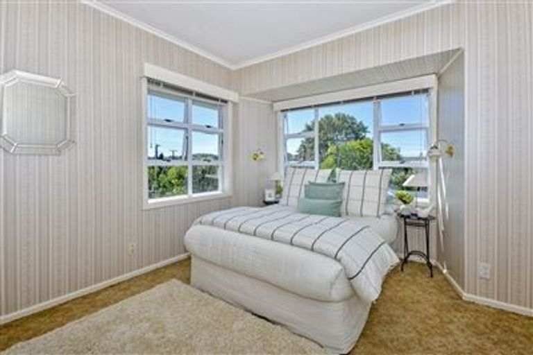 Photo of property in 12 Quebec Road, Milford, Auckland, 0620