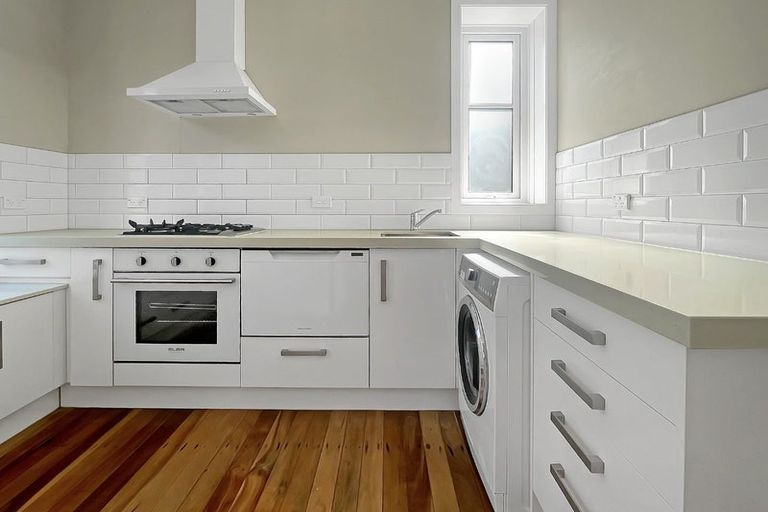 Photo of property in 1/34 Hawkestone Street, Thorndon, Wellington, 6011