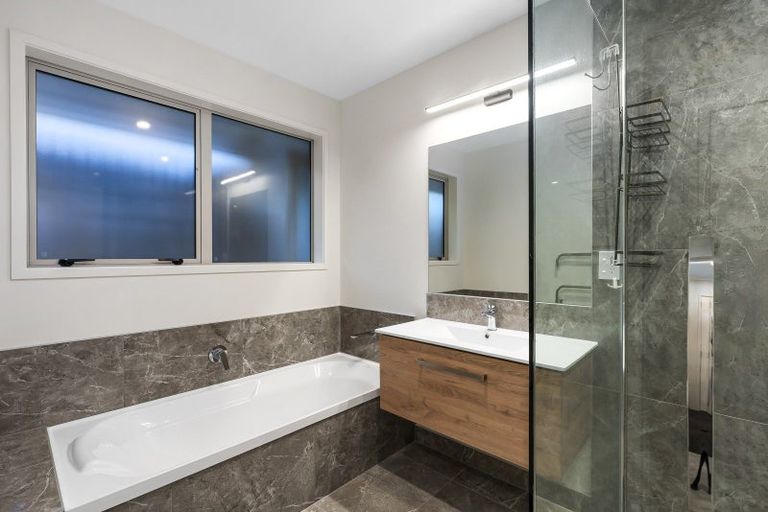 Photo of property in 12 Furlong Road, Papamoa, 3118