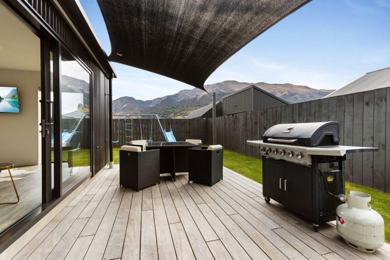 Photo of property in 12 Swan Street, Lake Hawea, Wanaka, 9382