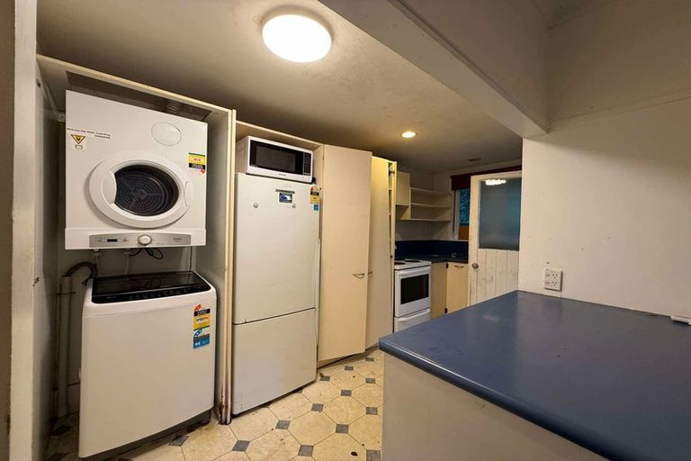 Photo of property in 76 Aro Street, Aro Valley, Wellington, 6021