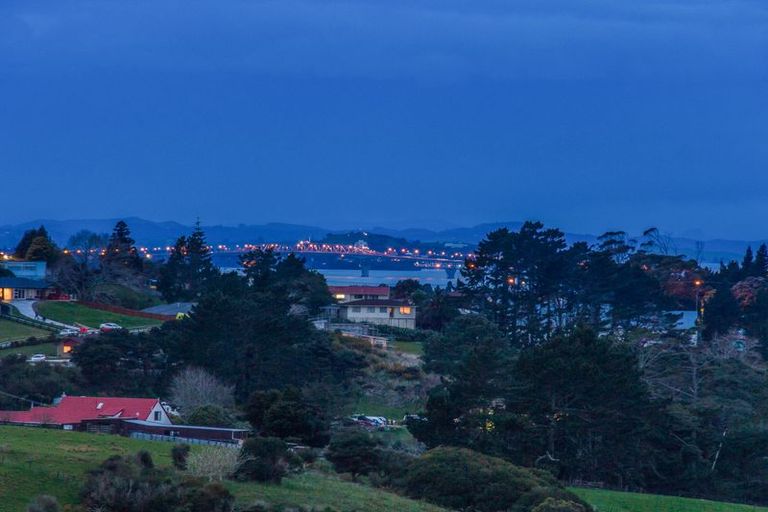 Photo of property in 83 Sunnyvale Road, Massey, Auckland, 0614