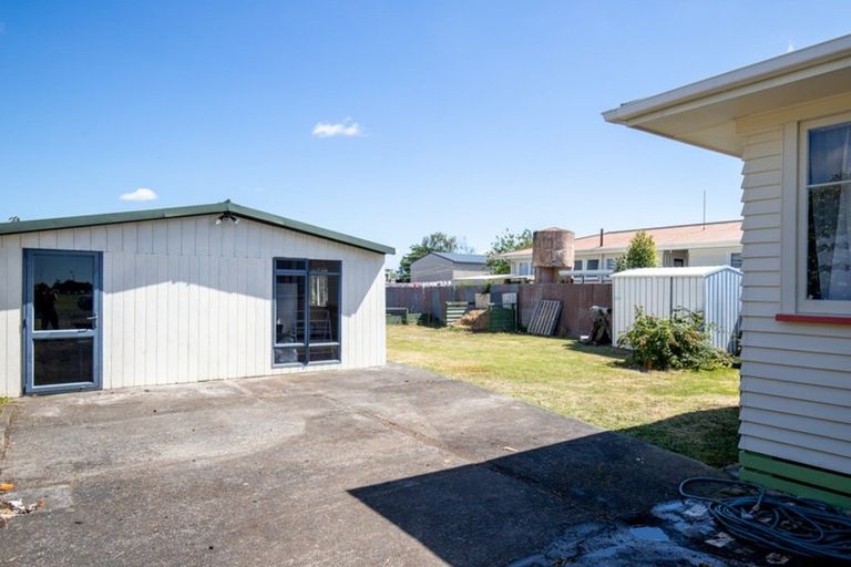 Photo of property in 33 Hayward Road, Ngatea, 3503