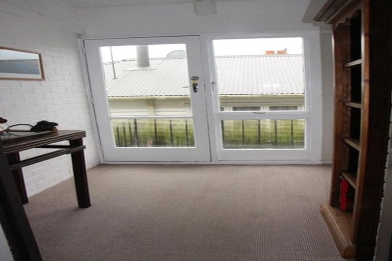 Photo of property in 2 Avenue Road, West End, Timaru, 7910