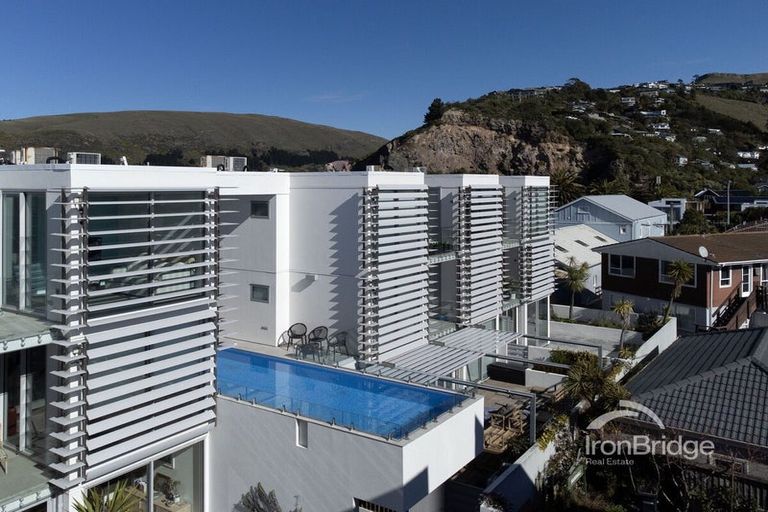 Photo of property in 1/22 Esplanade, Sumner, Christchurch, 8081