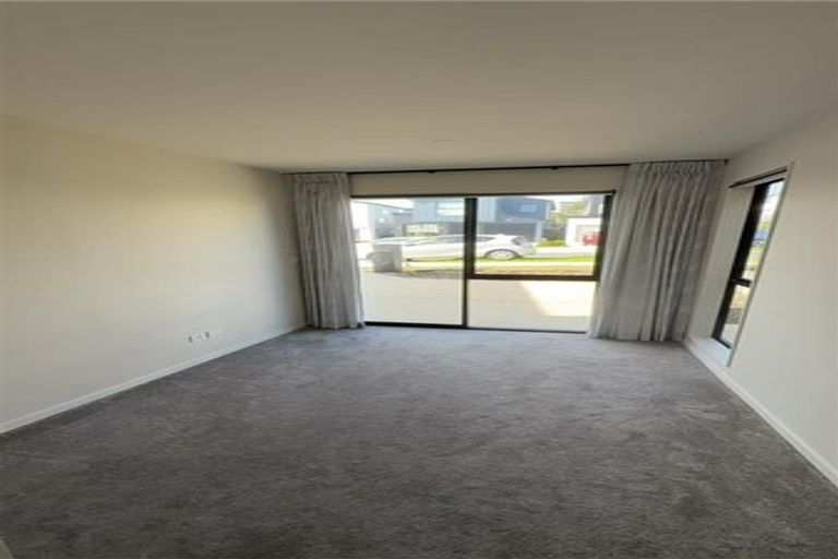 Photo of property in 16 Kapehu Road, Silverdale, 0932