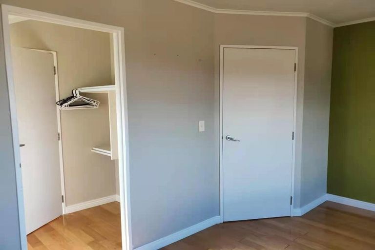 Photo of property in 1/227 Sunset Road, Sunnynook, Auckland, 0632