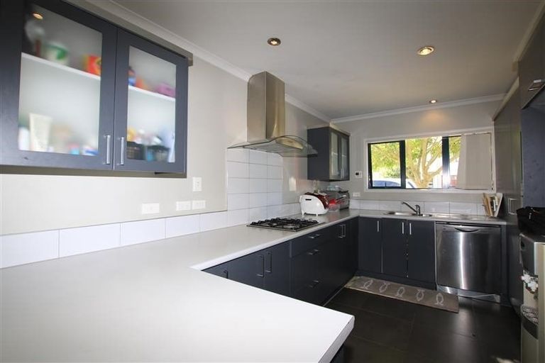 Photo of property in 97 Fields Parade, Oteha, Auckland, 0632