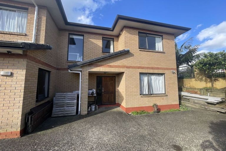 Photo of property in 16 Mangerton Lane, East Tamaki Heights, Auckland, 2016