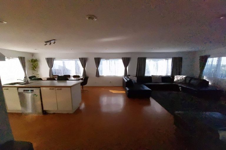 Photo of property in 50b Blanes Road, Weymouth, Auckland, 2103