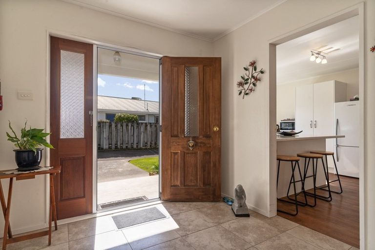 Photo of property in 33 Reading Street, Greytown, 5712