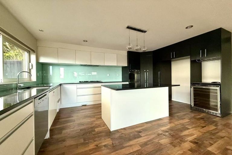 Photo of property in 240 Sturges Road, Henderson, Auckland, 0612