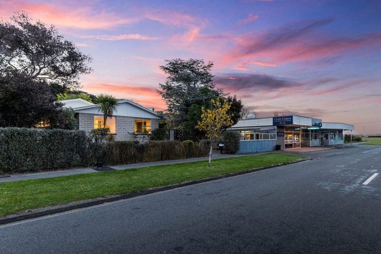Photo of property in 6 Soleares Avenue, Mount Pleasant, Christchurch, 8081