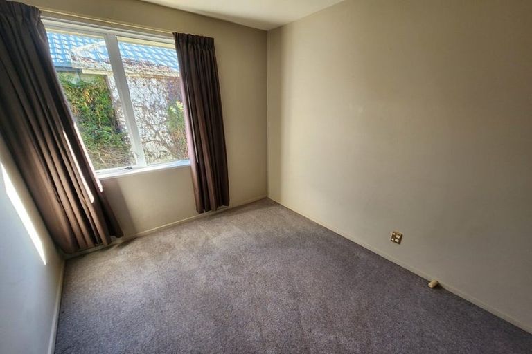 Photo of property in 2/7 Orlando Crescent, Waimairi Beach, Christchurch, 8083