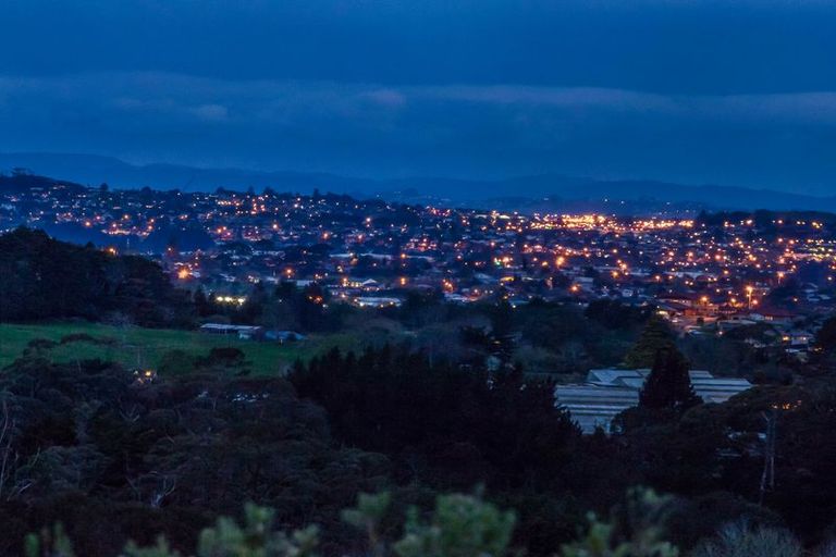 Photo of property in 83 Sunnyvale Road, Massey, Auckland, 0614