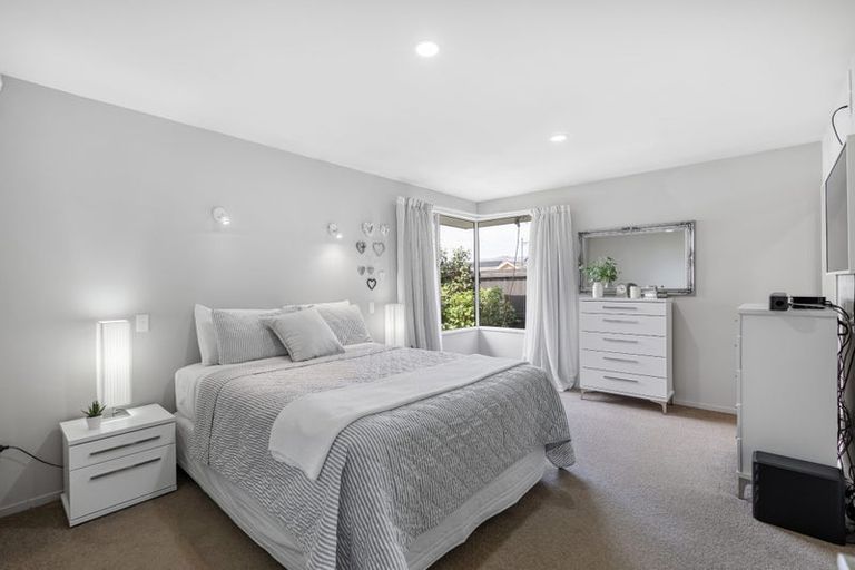 Photo of property in 30 Glasnevin Drive, Casebrook, Christchurch, 8051