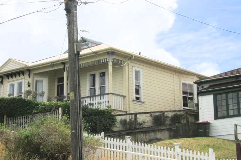 Photo of property in 8 Seine Street, Island Bay, Wellington, 6023