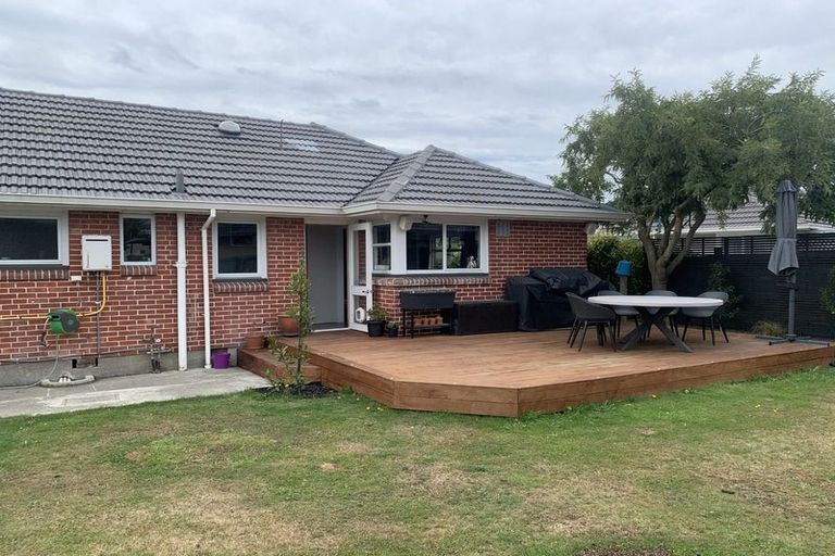 Photo of property in 15 Wilton Crescent, Bishopdale, Christchurch, 8053