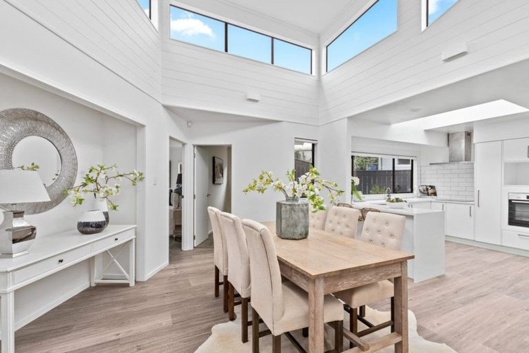 Photo of property in 1/22 Bevyn Street, Castor Bay, Auckland, 0620