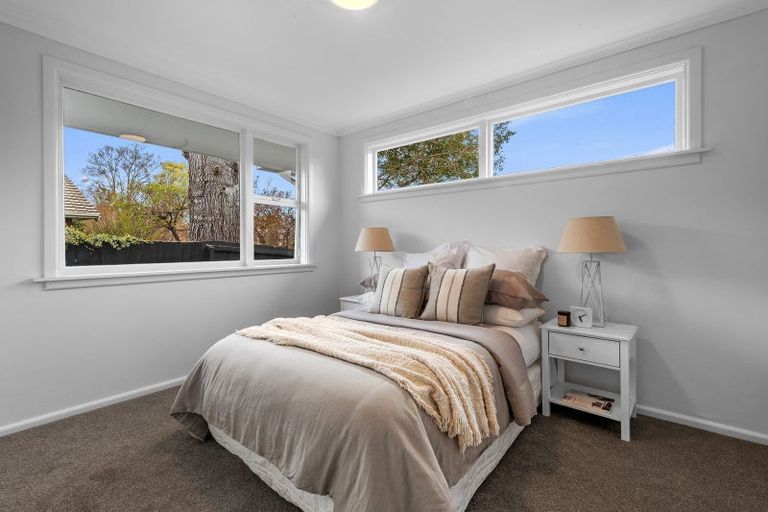 Photo of property in 2 Ilfracombe Place, Burnside, Christchurch, 8053