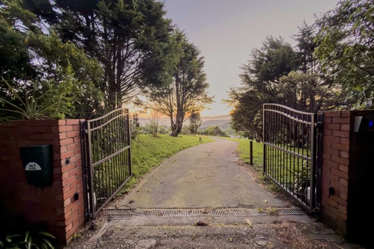 Photo of property in 252 Normandale Road, Normandale, Lower Hutt, 5010