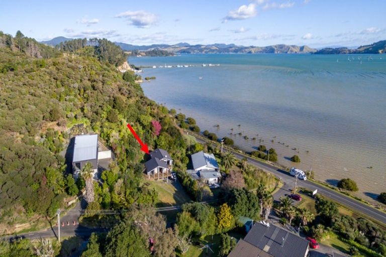 Photo of property in 50 Harbour View Road, Coromandel, 3581