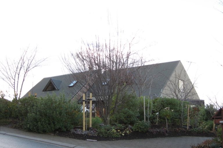 Photo of property in 135 Goldfield Heights, Queenstown, 9300