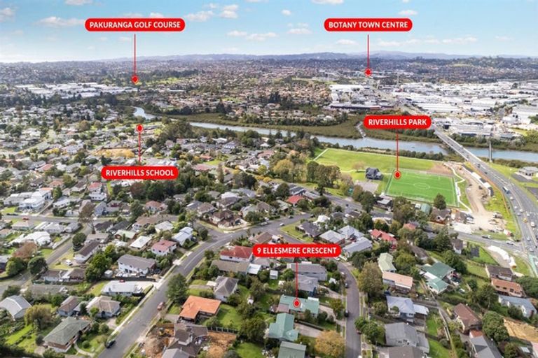 Photo of property in 9 Ellesmere Crescent, Pakuranga Heights, Auckland, 2010