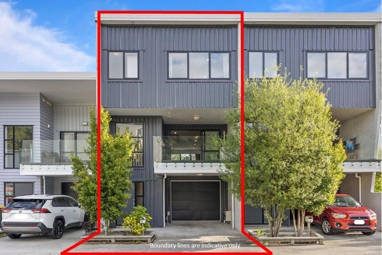 Photo of property in 16/5 Perekia Street, Albany, Auckland, 0632