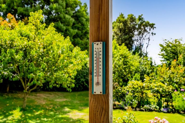 Photo of property in 2952 Eltham Road, Opunake, 4682