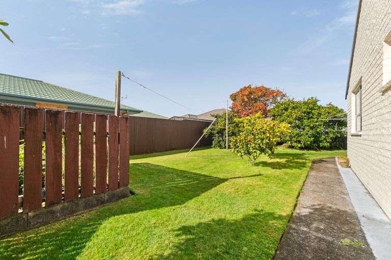Photo of property in 14a Truby King Street, Merrilands, New Plymouth, 4312