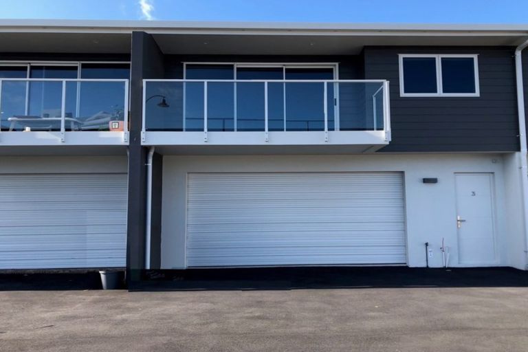 Photo of property in 80c Market Place, Papamoa Beach, Papamoa, 3118