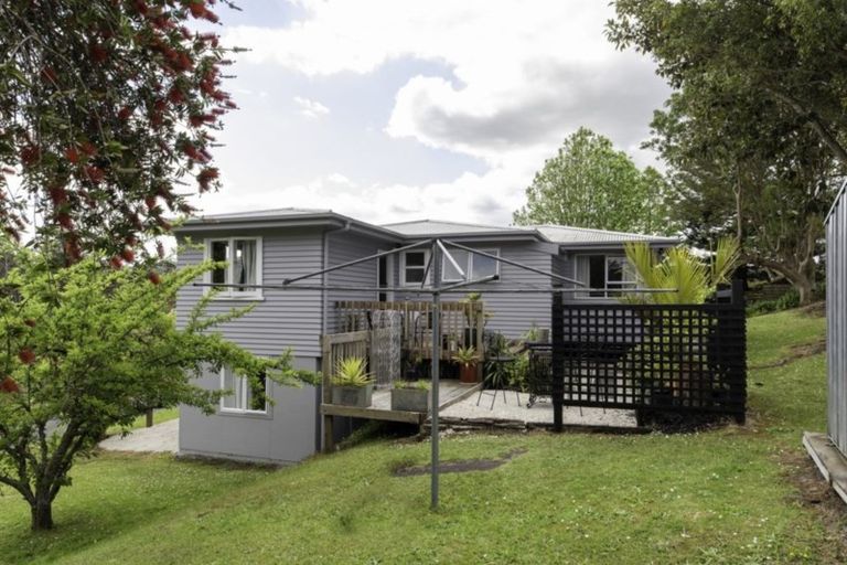 Photo of property in 6 Church Street, Kawakawa, 0210