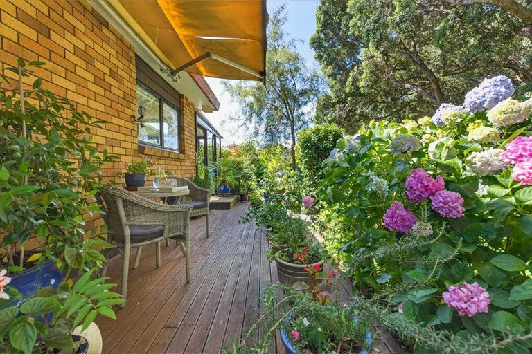 Photo of property in 175a Centreway Road, Orewa, 0931