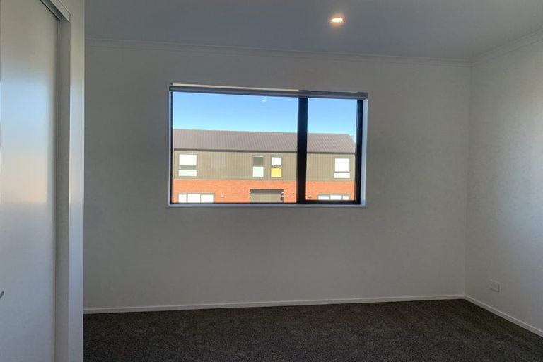 Photo of property in 18 Hema Road, Hobsonville, Auckland, 0616