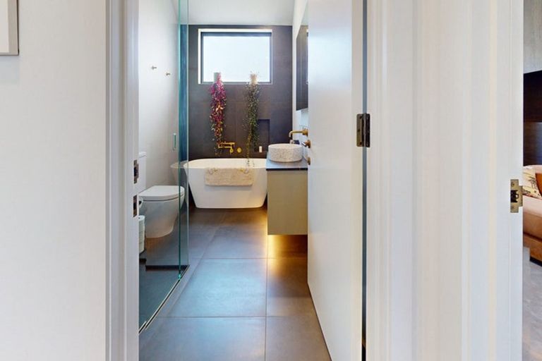 Photo of property in 5 Hussey Street, Oakura, 4314