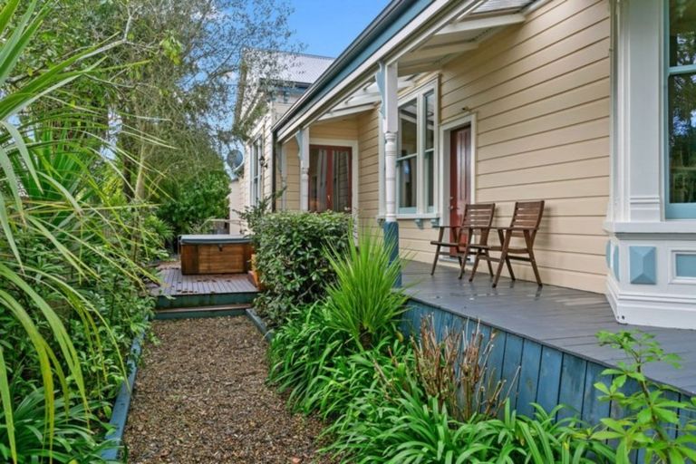 Photo of property in 20 Queen Street, Cambridge, 3434