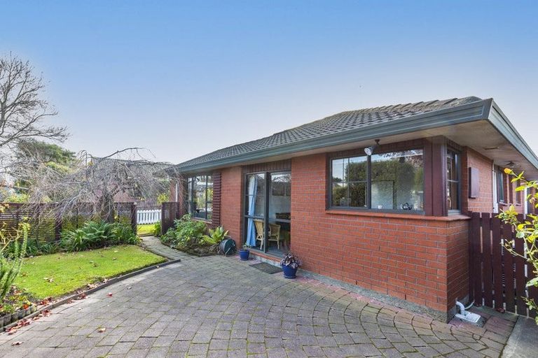 Photo of property in 1/38 Greenock Street, Redwood, Christchurch, 8051