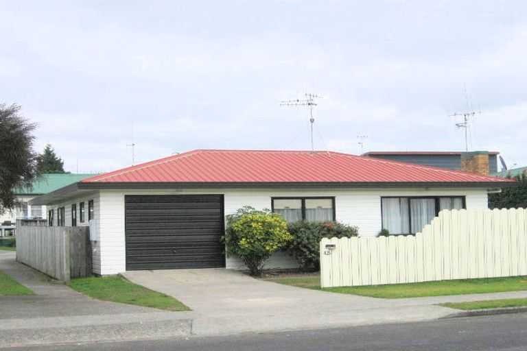 Photo of property in 42a Links Avenue, Mount Maunganui, 3116