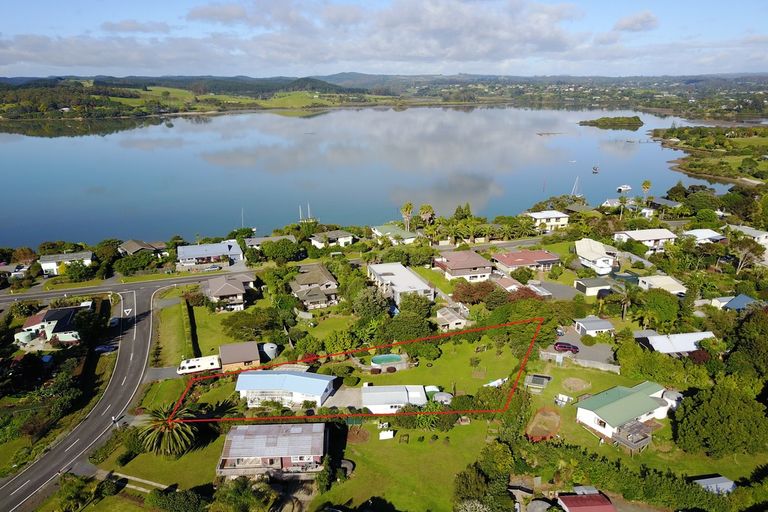 Photo of property in 96 Rangitane Loop Road, Kerikeri, 0294