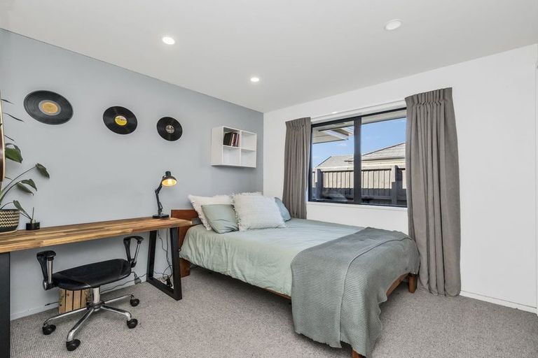 Photo of property in 15 Chimango Place, Rolleston, 7615