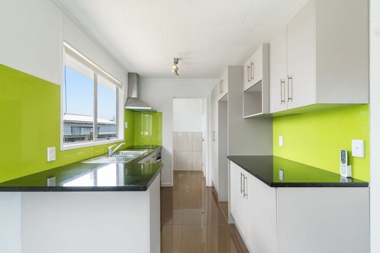 Photo of property in 58 Sharland Avenue, Manurewa, Auckland, 2102