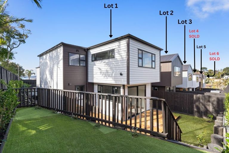 Photo of property in 13/90 Picasso Drive, West Harbour, Auckland, 0618