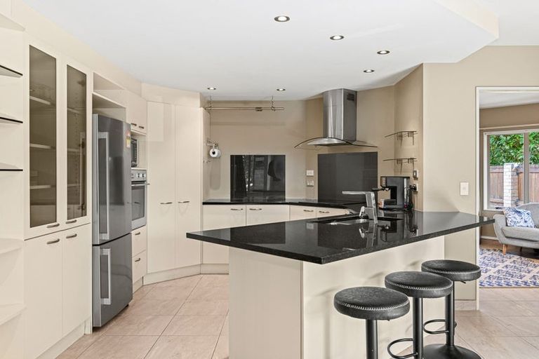 Photo of property in 1 Henridge Place, Avonhead, Christchurch, 8042