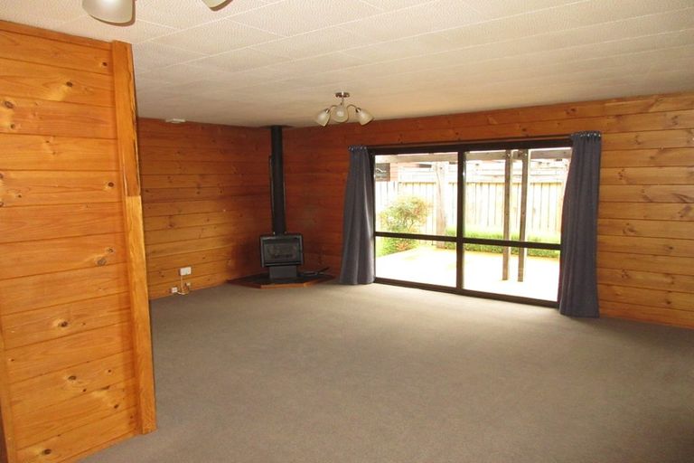Photo of property in 4 Poneke Drive, Waikanae, 5036