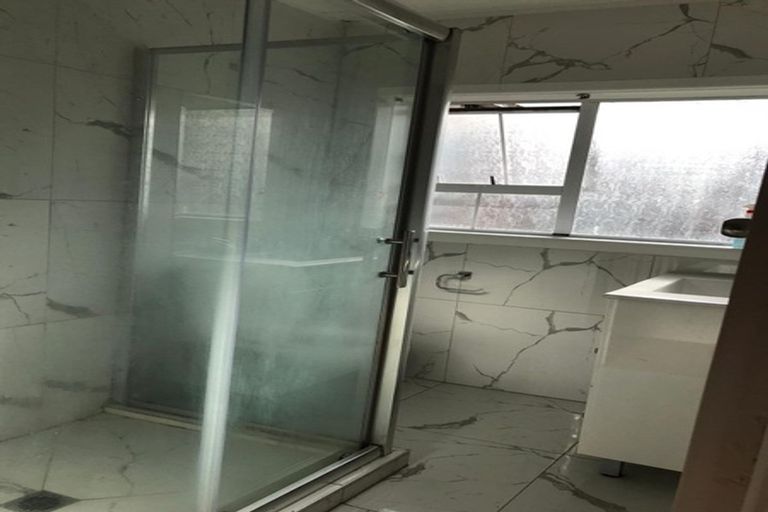 Photo of property in 1 Browns Road, Manurewa, Auckland, 2102