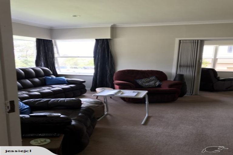 Photo of property in 236 Forrest Hill Road, Forrest Hill, Auckland, 0620