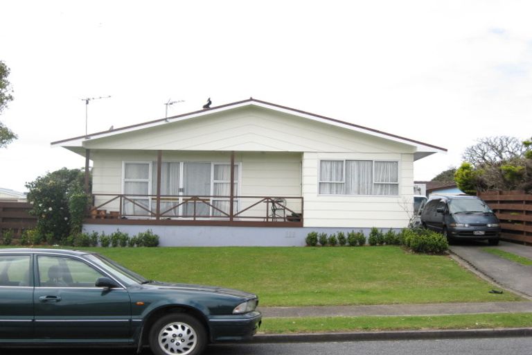 Photo of property in 14 Villa Place, Bell Block, New Plymouth, 4312