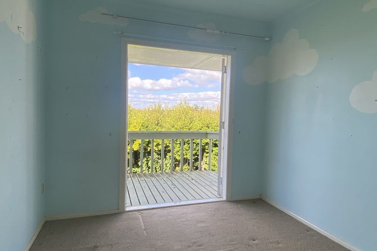 Photo of property in 80 Marine Parade, Mellons Bay, Auckland, 2014