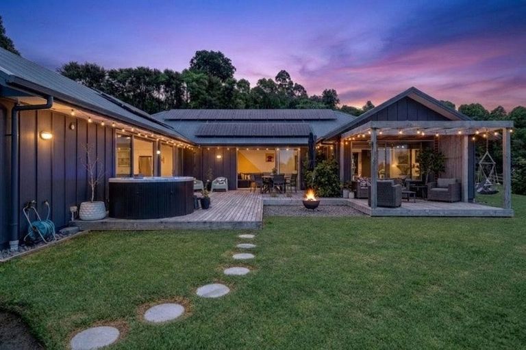 Photo of property in 20 Riverstone Drive, Welcome Bay, Tauranga, 3112